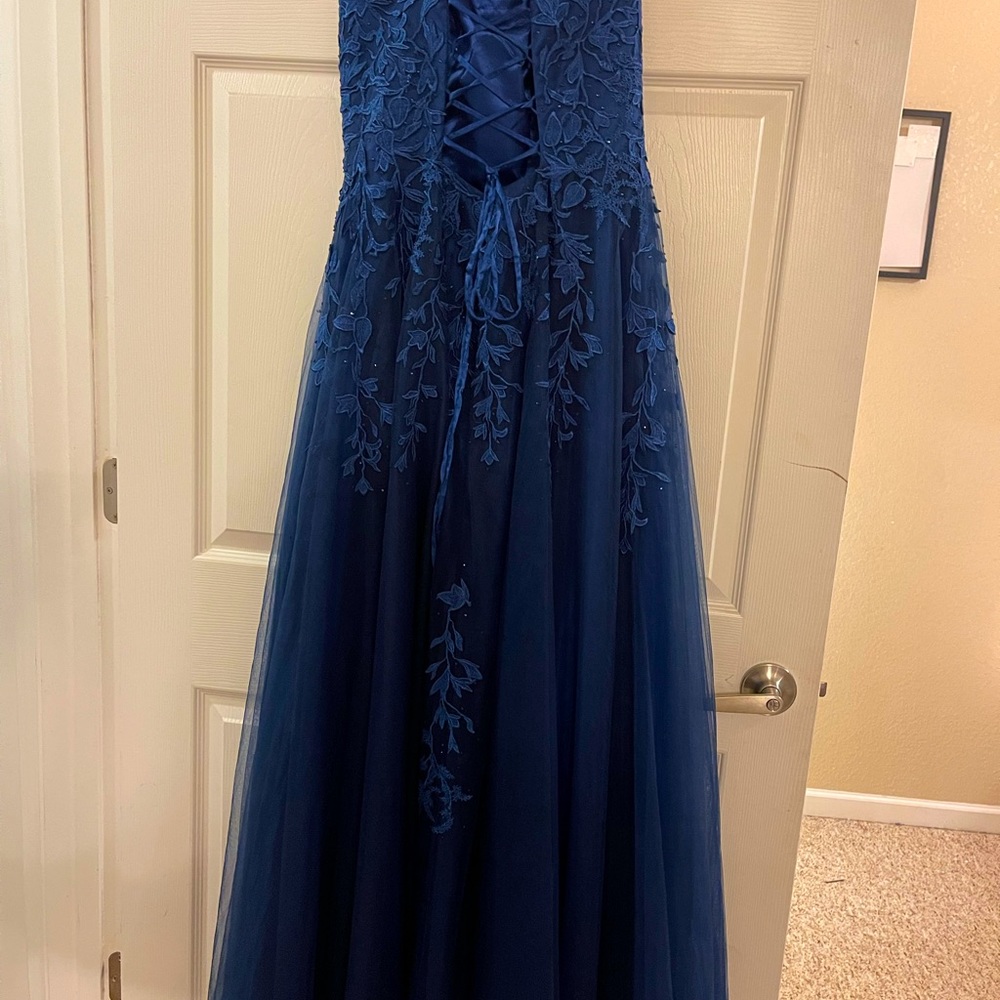 Navy blue prom dress, never worn, in perfect condition!!